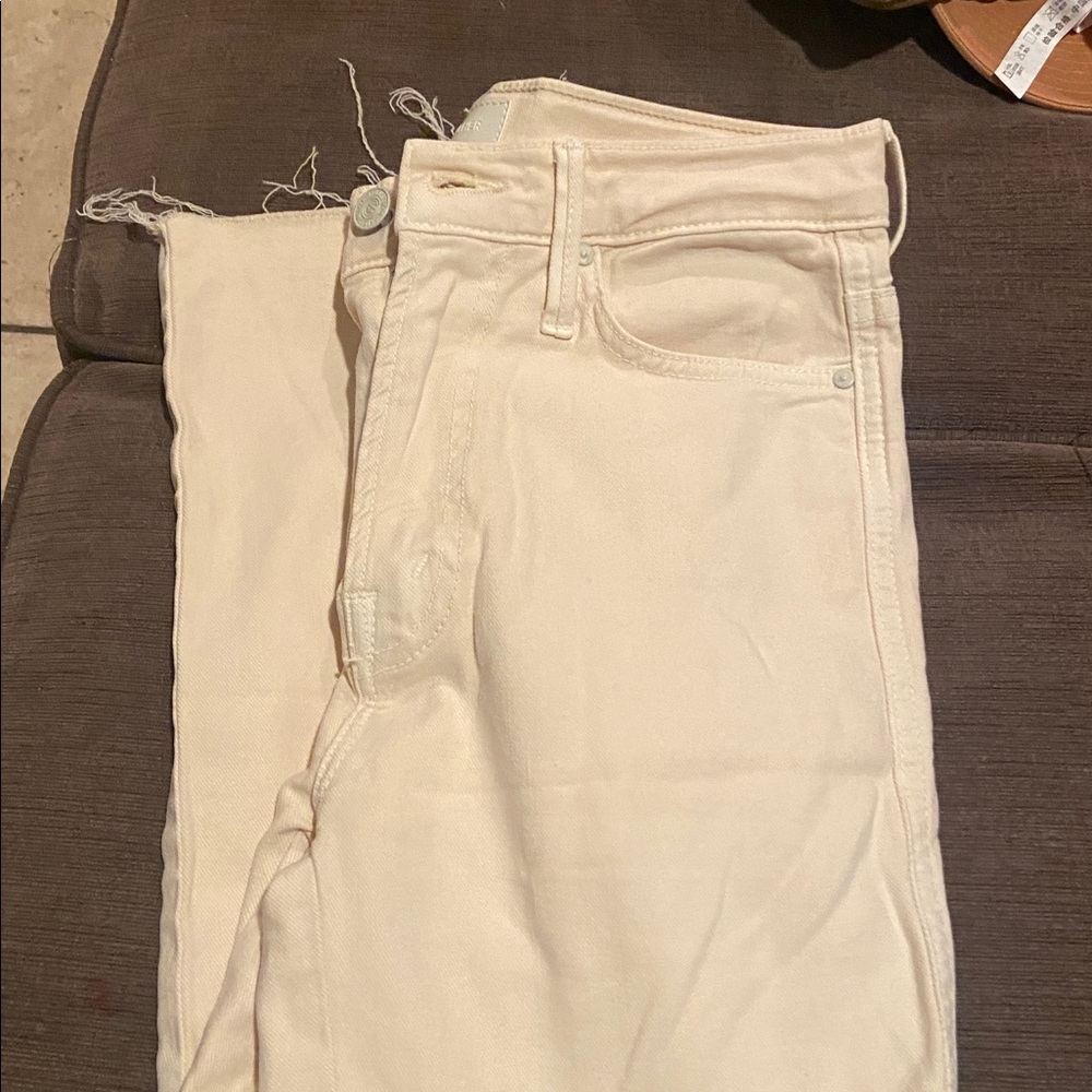 MOTHER Cream Ankle Fray Highwaisted Rascal Denim Pants